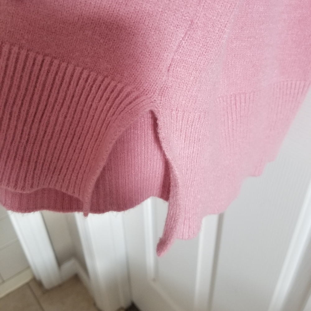 Pretty in Pink Turtleneck Tunic - size 12/14 - Picture 3 of 6